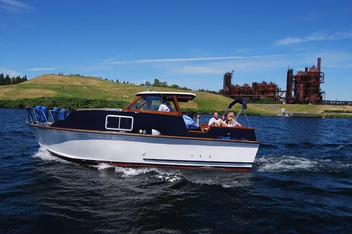 Lake Union Floating Homes Cruise: A 2-Hour BYOB Sightseeing Tour in Seattle photo 3
