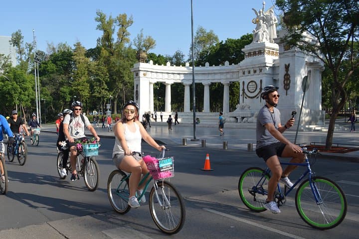 Mexico City Bike Tour: Chapultepec, Reforma & Historic Center by Bicycle photo 2
