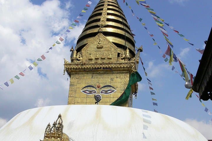 Kathmandu Valley Heritage Tour: Pashupatinath, Boudhanath & Nagarkot 4-Day Cultural Circuit