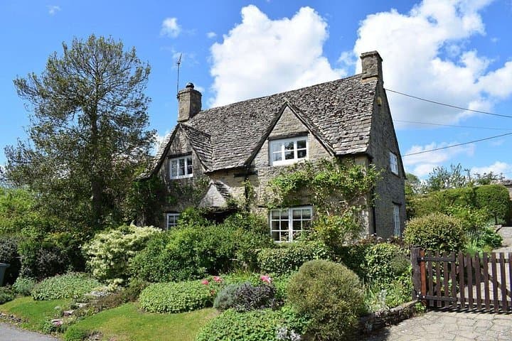 Private Cotswolds Driving Tour from London — Great Tew, Stow & Bourton-on-the-Water photo 2