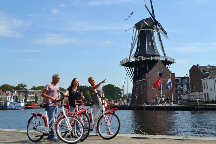 Haarlem Highlight Bike Tour: Old City Streets, Hofjes & Local Stories by Bike