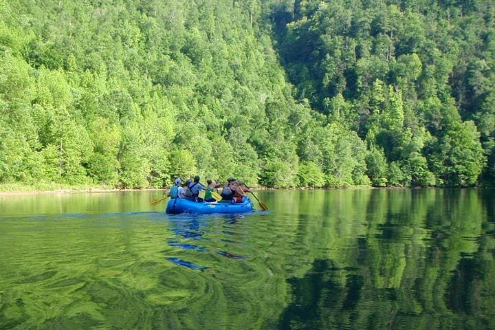 Pigeon River Scenic Float: Family-Friendly Rafting in the Smokies