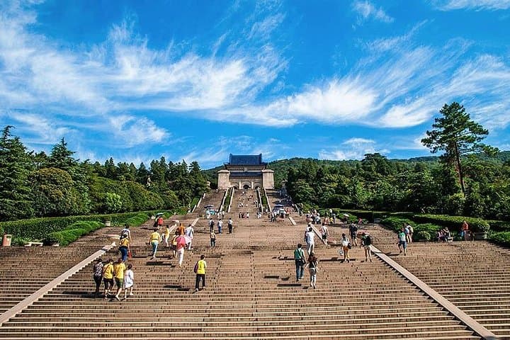 Flexible Private Nanjing City Highlights Day Tour — Sun Yat-Sen Mausoleum, Zhonghua Gate & Qinhuai River