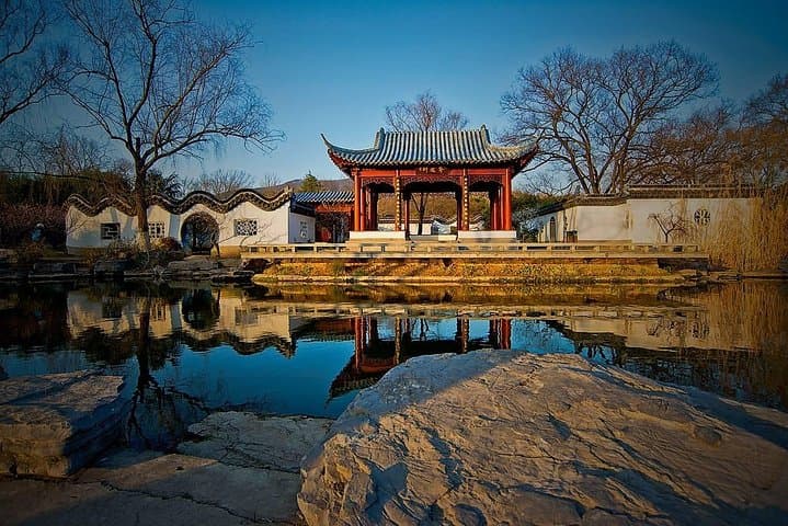 Nanjing Ancient Impression Private Day Tour: Ming Mausoleum, Zhonghua Gate & Qinghuai River photo 3