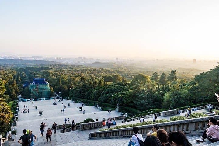 Half-Day Private Nanjing City Tour — Sun Yat-Sen Mausoleum, Qinhuai River & Zhonghua Gate
