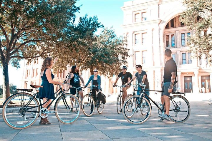 Austin Icons Bicycle Tour: Pedal Lady Bird Lake to the Texas State Capitol