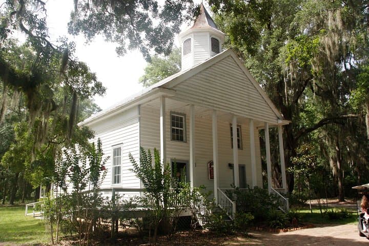 Daufuskie Island Guided History Tour: Back-Island History & Artisans from Hilton Head photo 5