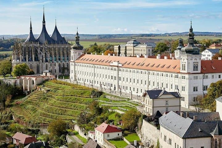 Kutna Hora Day Trip from Prague: Ossuary, St. Barbara's Cathedral & Italian Court