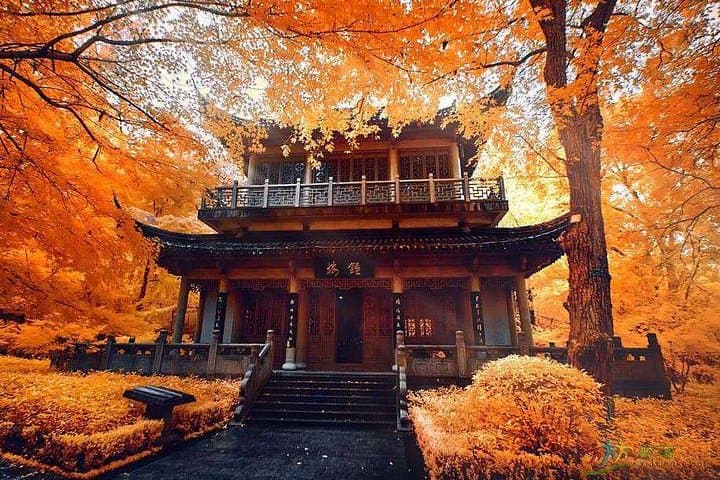 Nanjing Day Tour: Qixia Temple, Australopithecus Cave & Tangshan Hot Springs photo 3