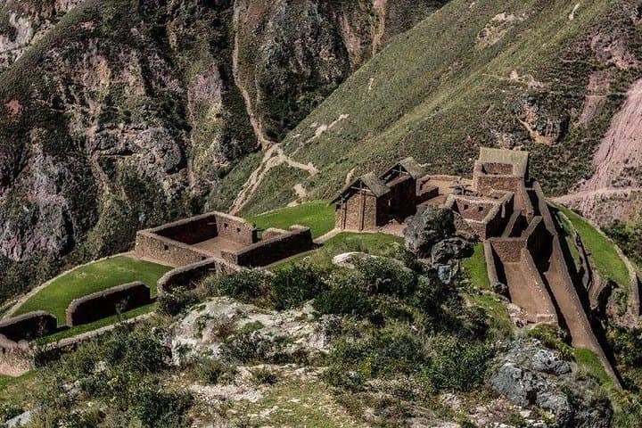 Perolniyoc Waterfall Trek from Cusco — One-Day Sacred Valley Hike photo 2