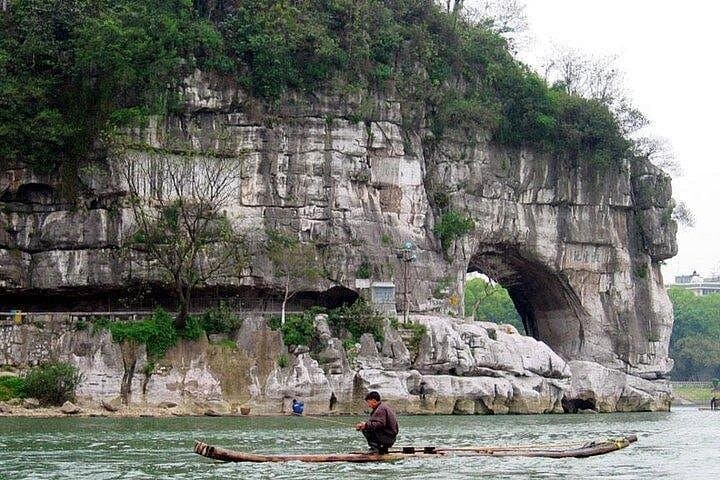 Half-Day Guilin Highlights: Elephant Hill, Reed Flute Cave & Fubo Hill photo 2
