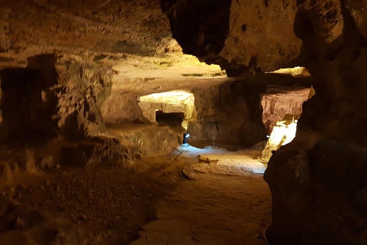 Underground Jerusalem Private Tour: Western Wall Tunnels, City of David & Archaeological Park photo 3