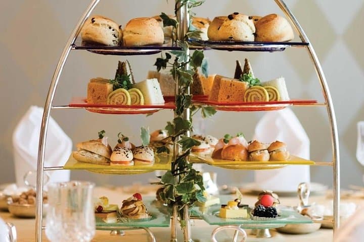 Dubai Frame & Burj Al Arab Afternoon Tea: Private Transfer and 5‑Course Experience