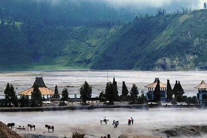 3-Day Tumpak Sewu, Bromo & Ijen Tour from Surabaya