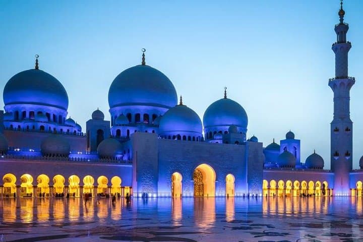 Abu Dhabi Half-Day City Tour: Sheikh Zayed Mosque, Heritage Village & Dates Market