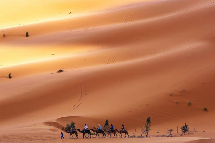 Marrakech to Merzouga: 3-Day Desert Tour to Erg Chebbi and Bivouac