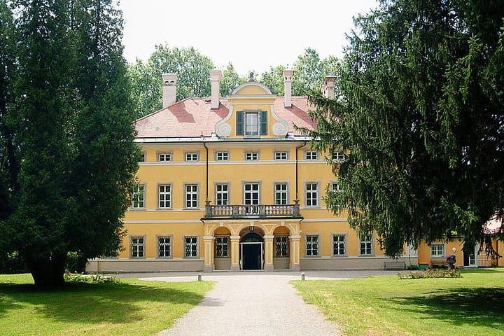 Private Sound of Music Tour — Salzburg Film Locations & Hidden Alpine Lakes photo 6