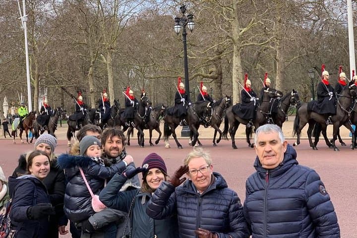 Private Black Cab Tour of London's Hidden Treasures photo 5