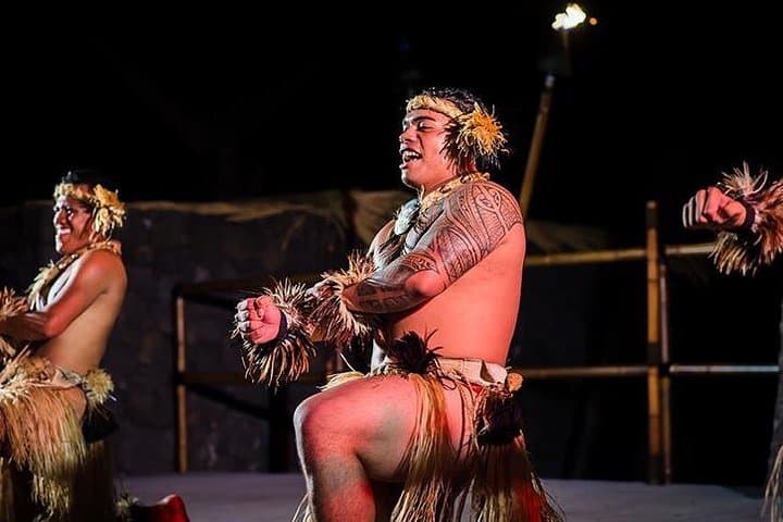 Myths of Maui: Oceanfront Luau Dinner, Sunset & Polynesian Show in Lahaina photo 4