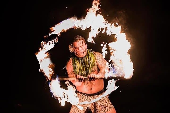 Myths of Maui: Oceanfront Luau Dinner, Sunset & Polynesian Show in Lahaina photo 5