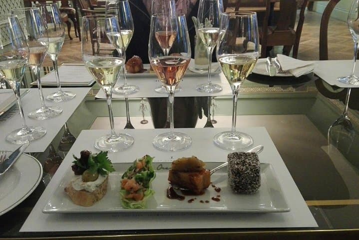 Sparkling Sensation: Private Stellenbosch & Franschhoek MCC Bubbly Tour photo 3