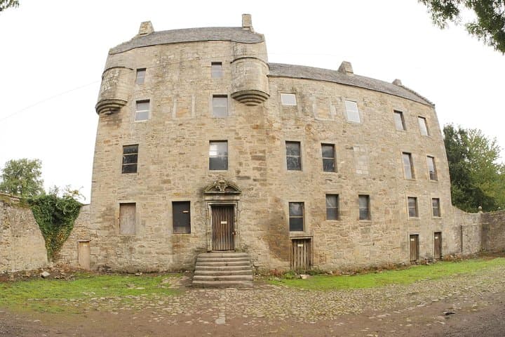 Outlander Filming Locations Day Tour from Edinburgh: Lallybroch, Doune & Luss photo 4