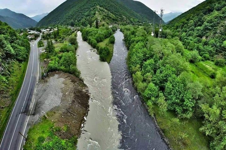 Day Trip from Tbilisi: Ananuri, Gudauri & Gergeti Minibus Tour photo 4