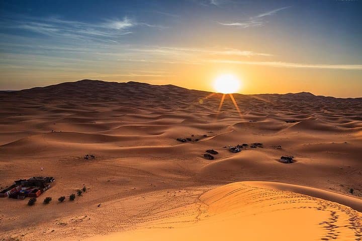 Sunrise View Safari: Lahbab Red Dunes 4x4, Camel Ride & Sandboarding