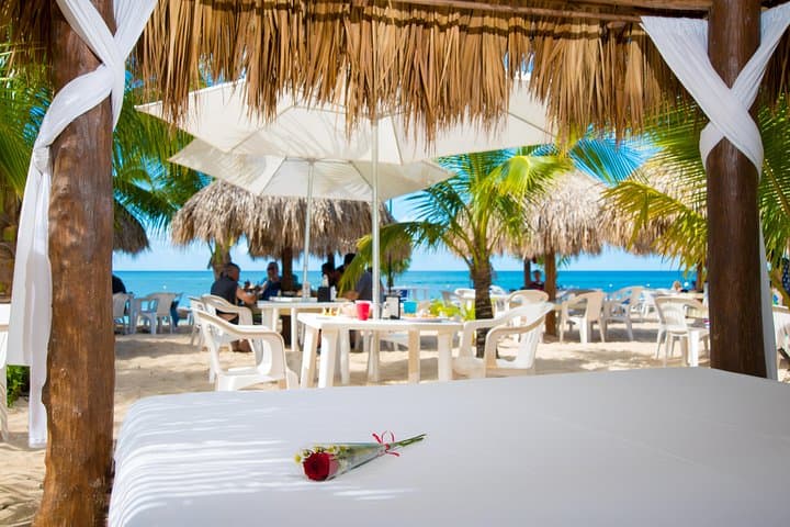 Romantic Day at Mr. Sancho's: All-Inclusive Beach Pass in Cozumel photo 3