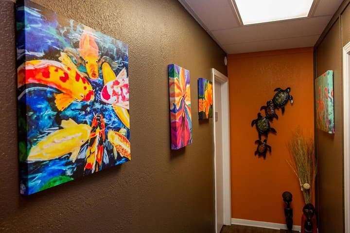 60-Minute Prince Massage at Hawaii Natural Therapy — Honolulu Spa Experience photo 4