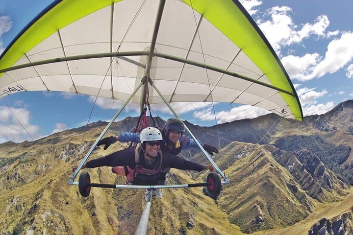 Tandem Hang Gliding Over Queenstown: Coronet Peak Flights photo 5
