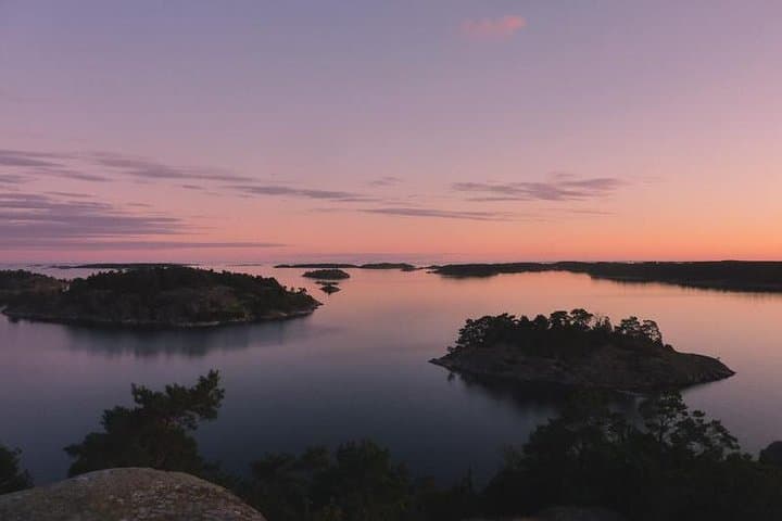 5-Day Guided Kayak and Wildcamp in Sweden's St Anna Archipelago photo 2