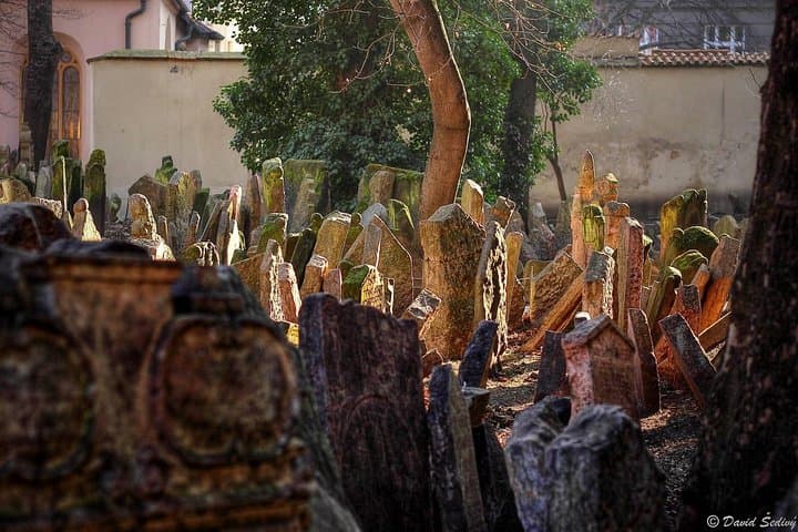 Walking Jewish Prague: Synagogues, Old Cemetery & Kafka’s Quarter photo 2