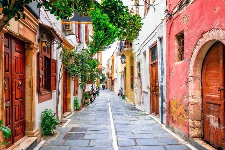Private Rethymno Day Tour: Spili, Preveli, Kourtaliotiko Gorge & Old Town