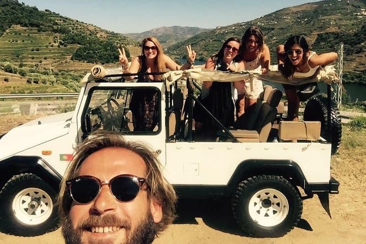 Porto UMM 4x4 Military Jeep Tour — Classic Convertible Jeep Drive Through Oporto photo 5
