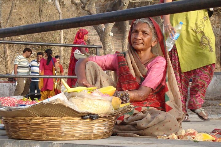 Udaipur Tonga Walk: Guided City Walking Tour with Iconic Tonga Ride photo 3