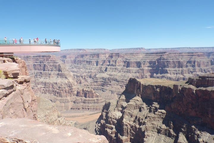 Grand Canyon West in Spanish: Helicopter Descent, Colorado River Boat & Skywalk Tour photo 6