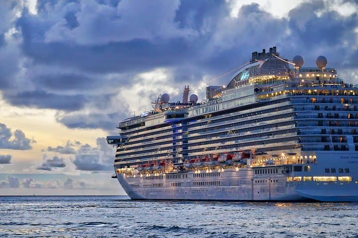 Southampton to London Private Transfer — Door-to-Door Cruise Terminal Service
