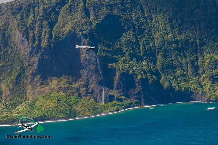 Private Maui Five-Island Air Tour — Molokini, Lanai, Kahoolawe & West Maui from Kahului photo 4