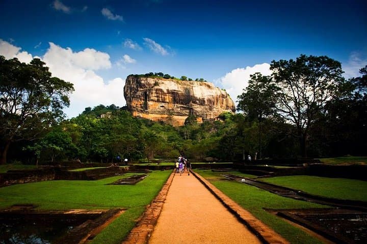 Discover Sri Lanka: 8-Day Cultural & Nature Circuit from Colombo photo 2