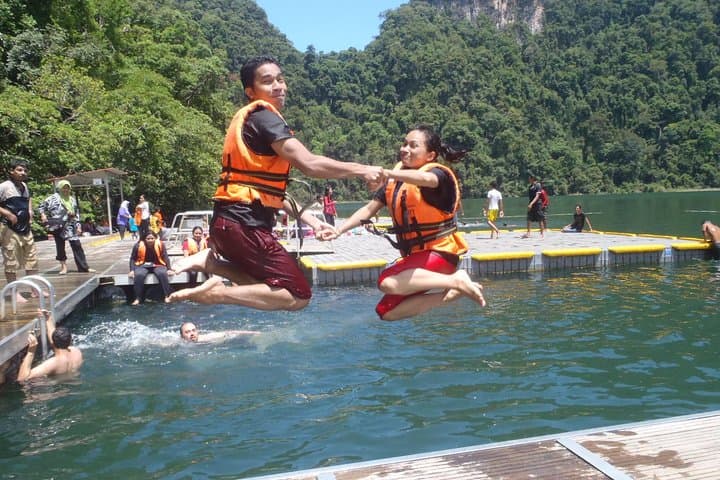 Langkawi Island Hopping: Dayang Bunting, Beras Basah & Eagle Feeding Tour