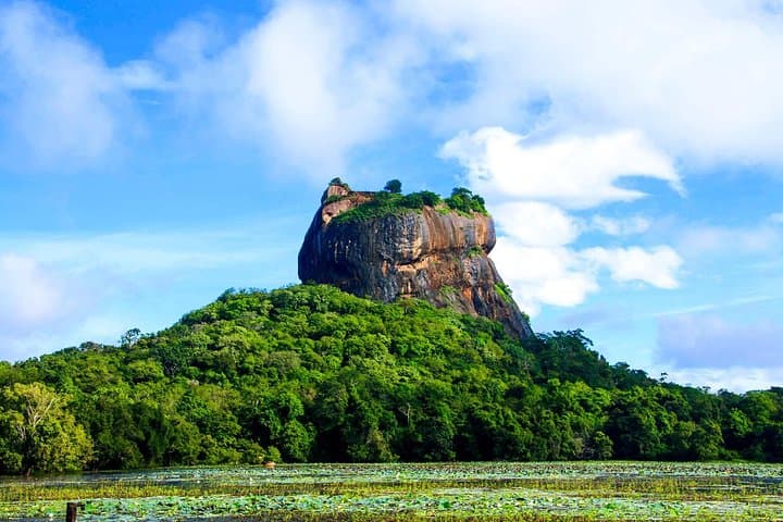 Kandy to Sigiriya Day Tour: Climb Pidurangala & Dambulla Cave Temple photo 3