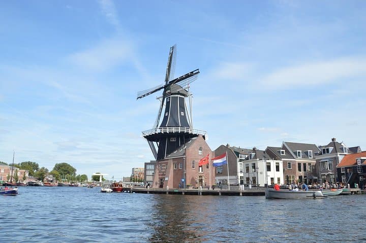Private Haarlem Day Trip from Amsterdam — Personalized Walking Tour with a Local Host photo 3