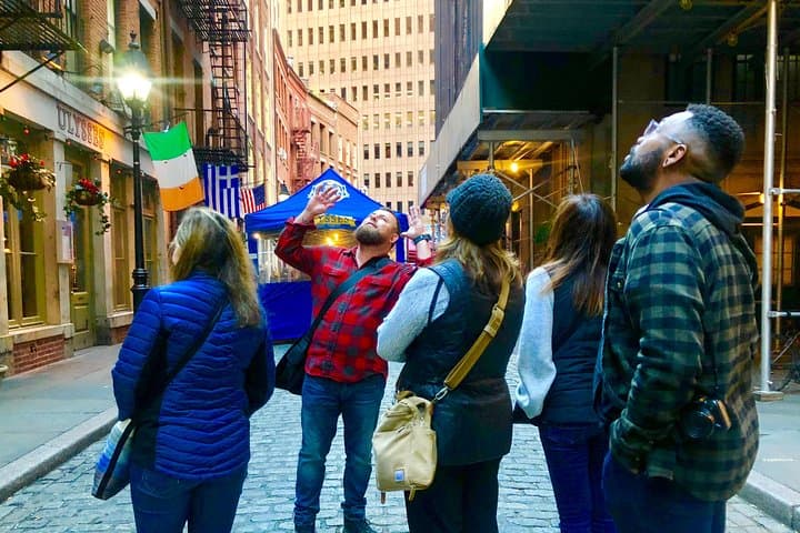High Line to the Financial District: A Walking Tour of NYC’s Elevated Park, Village Eats, and Historic Downtown photo 4