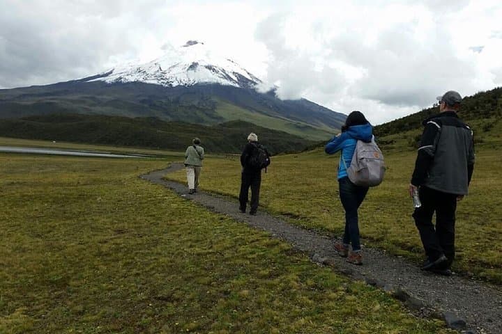 3-Day Andes Explorer: Cotopaxi, Quilotoa, Baños & Devil's Nose Train photo 5