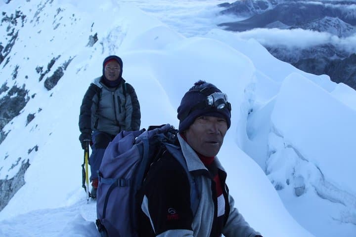 Conquering Island Peak: A Practical Guide to Climbing the 6,173m Summit from Chhukung photo 2