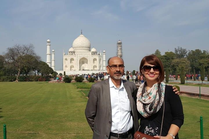 Same-Day Taj Mahal by Gatimaan Express: Fast Train Day Tour from Delhi photo 5