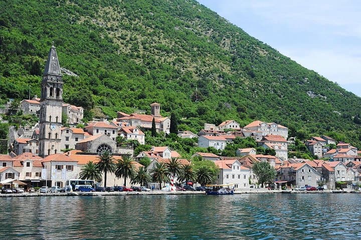 Montenegro Day Trip from Dubrovnik: Bay of Kotor, Perast & Kotor photo 2