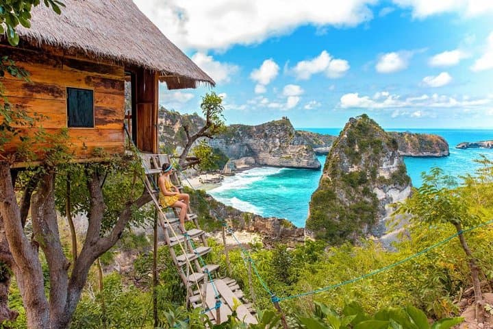 East Nusa Penida Private Day Tour — Atuh Beach, Diamond Beach & Molenteng Treehouse