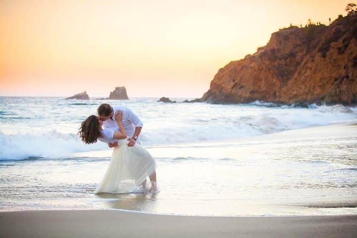 Palm Springs Vacation Photographer: Private 30-Minute Photo Sessions & Local Guides photo 4